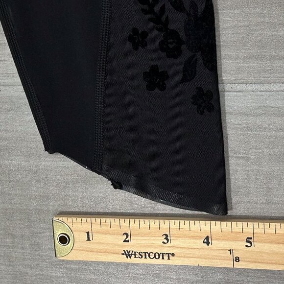 Athleta Limited Edition Velvet Rose Powervita 7/8 Tight Leggings in Black Size L - Picture 16 of 16